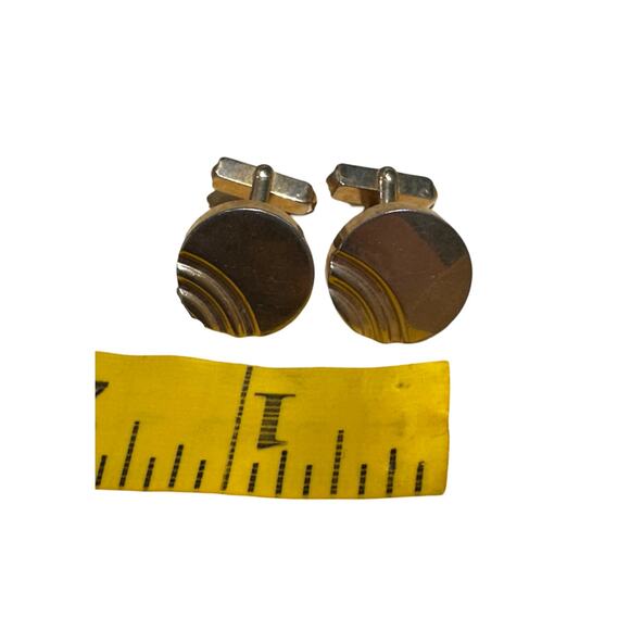 Vintage Big Gold Circle Cuff Links from Swank - Picture 3 of 6